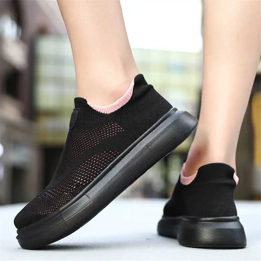 Women Fashion Brand Name Ideas - Plattform Strümpfe braune Schuhe für Frau